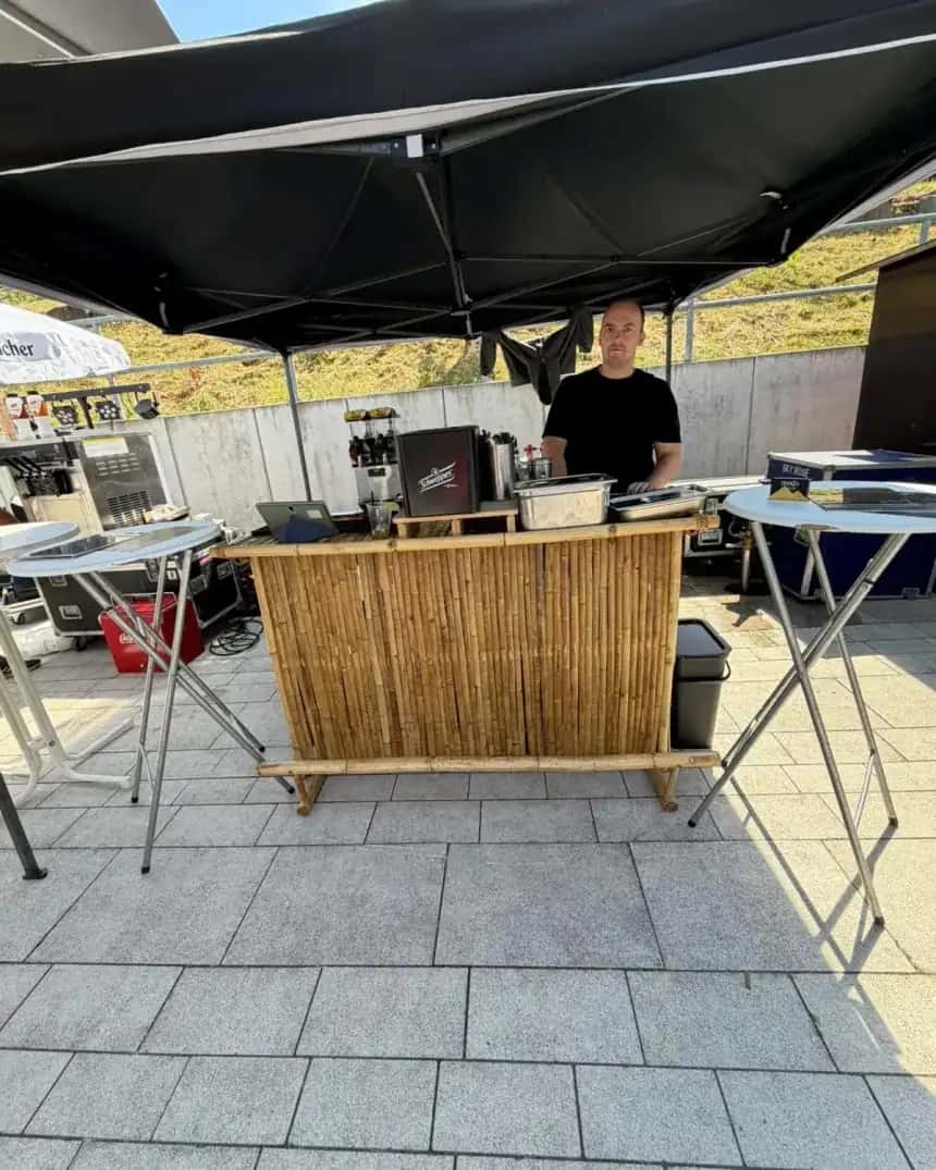 Mobile Cocktailbar mit Bambustheke für Events in Lennestadt